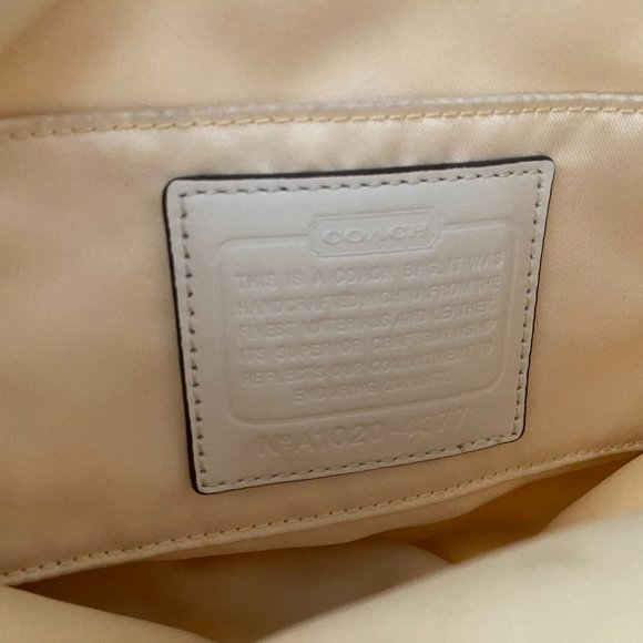 Coach Yellow Ivory Canvas with Leather Authentic Signature Clutch Purse - Picture 2 of 5